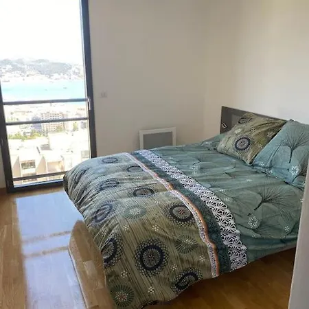 Superbe Sur Les Hauteurs D'ajaccio アジャクシオ